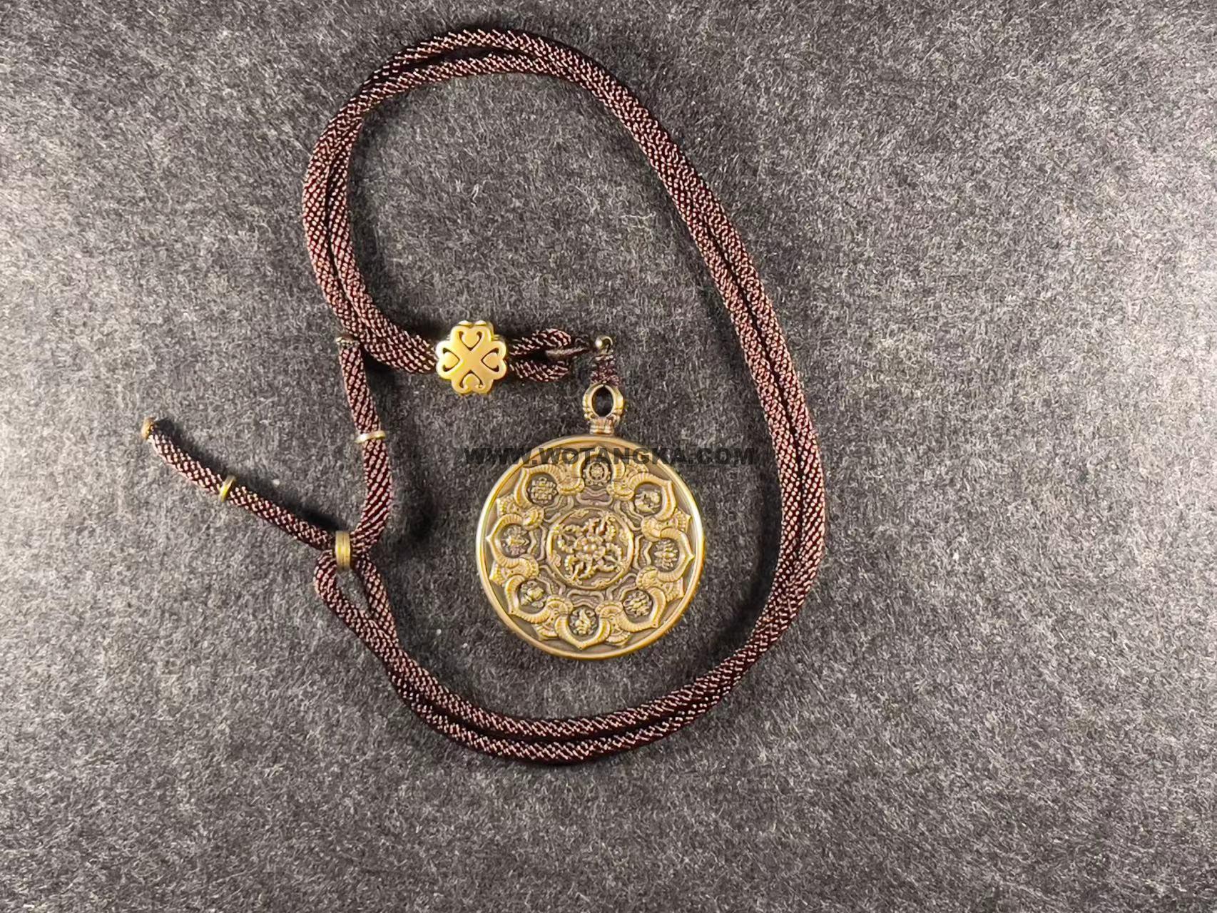 编号118-6597398：彩绘小唐卡-六字真言咒轮（圆形·直径3.5CM左右）