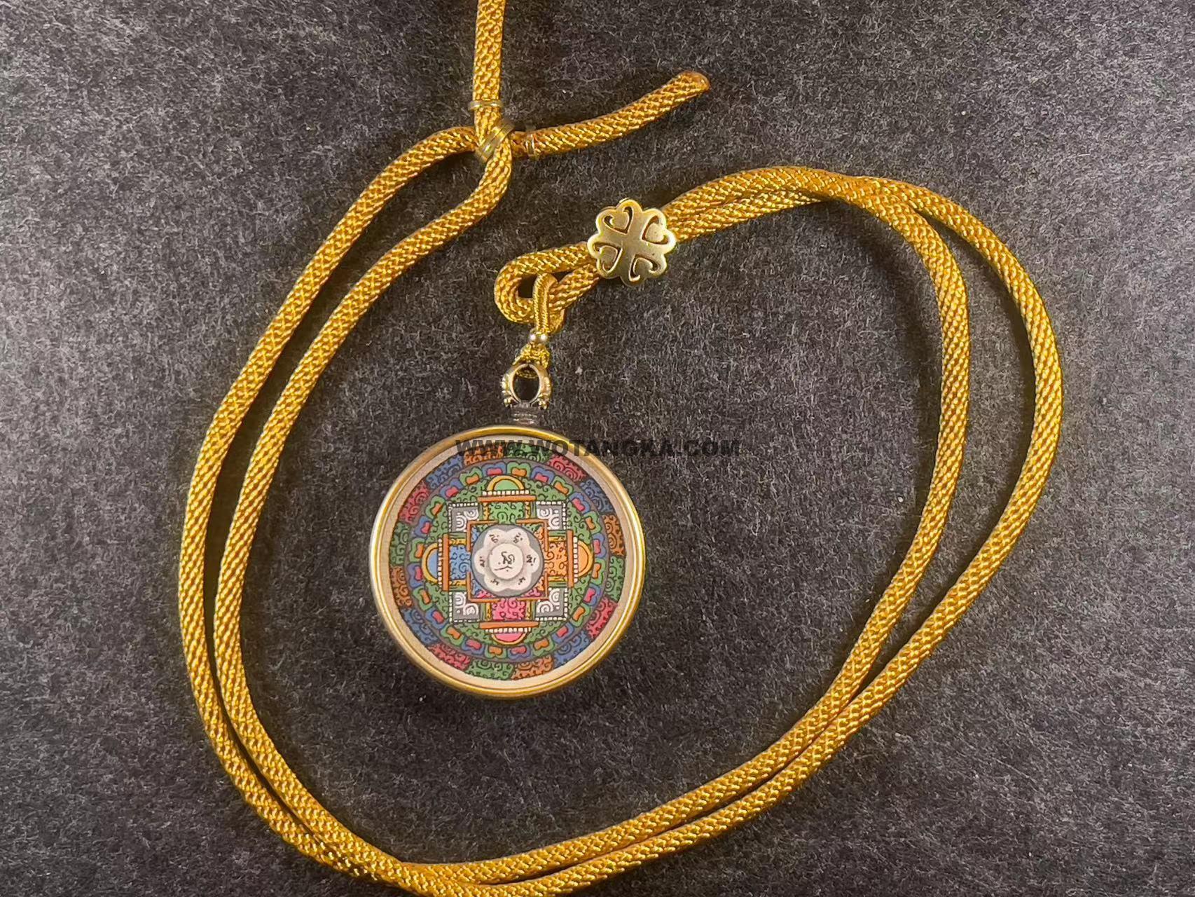 编号118-8880983：彩绘小唐卡-六字真言冥想坛城（圆形·直径3.5CM左右）