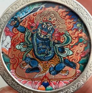 编号118-5925233:彩绘小唐卡-不动明王(圆形·直径3.5CM左右)